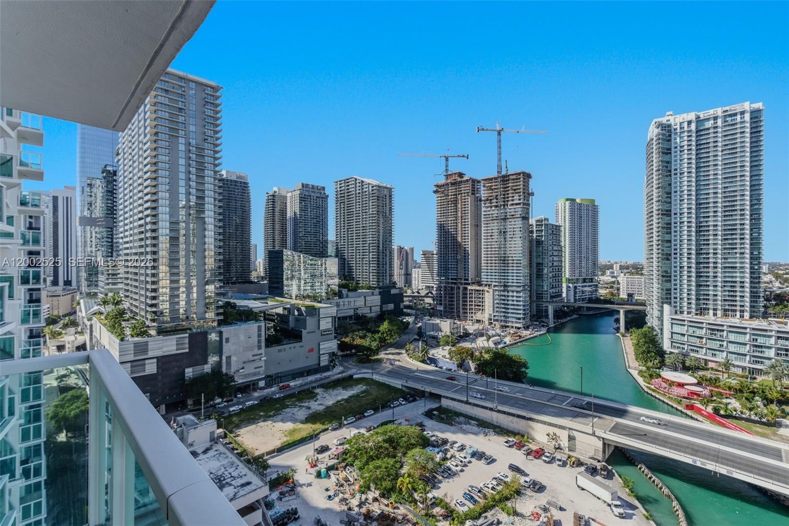 image Brickell on the River North24
