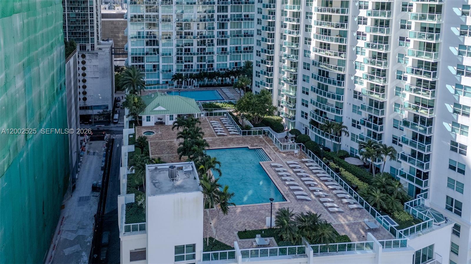 image Brickell on the River North42