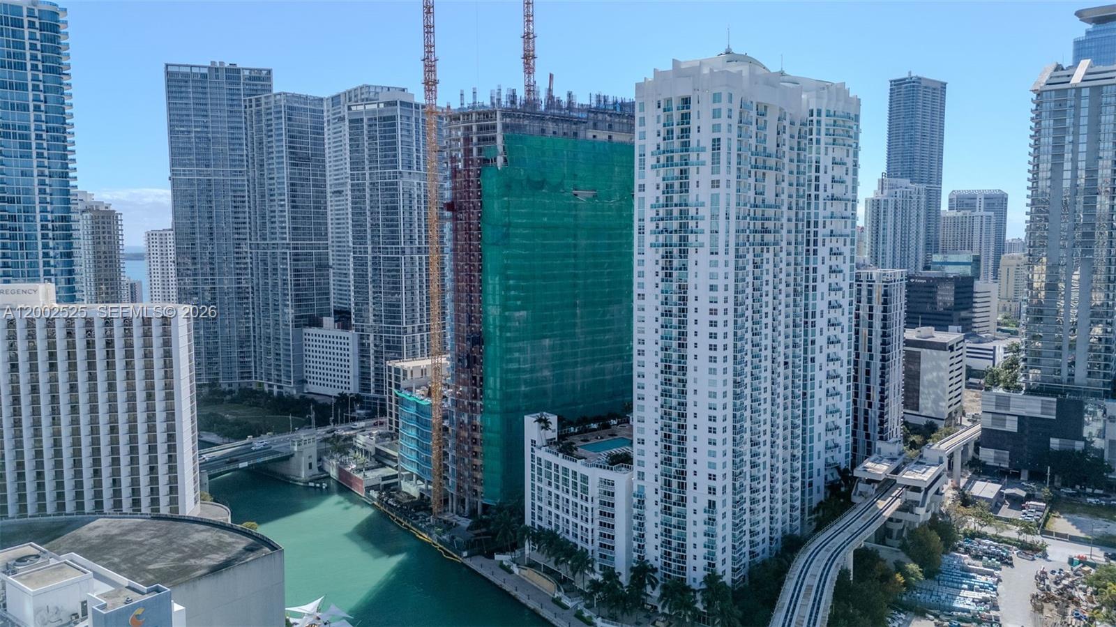 image Brickell on the River North47