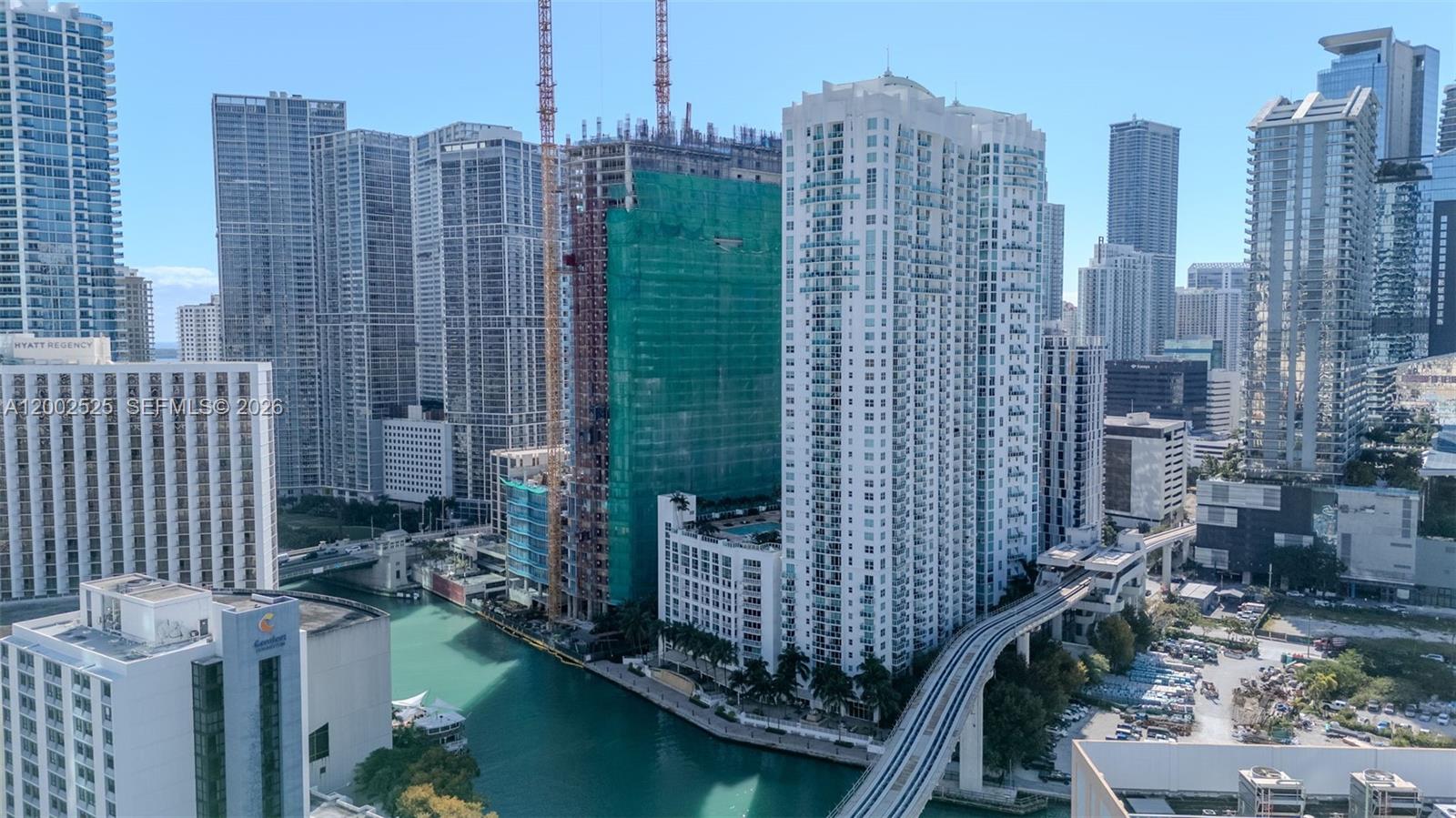 image Brickell on the River North48