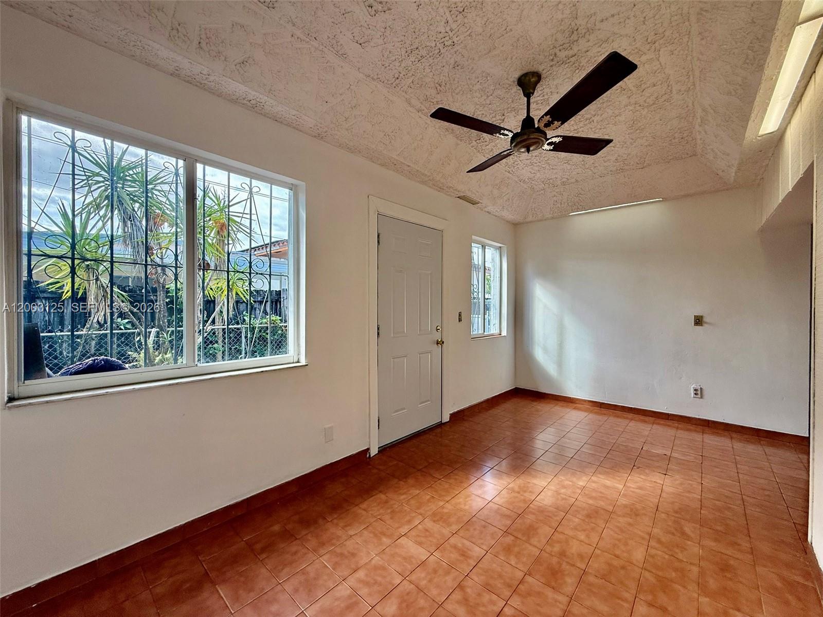 3000 NW 5th St Miami, FL 33125