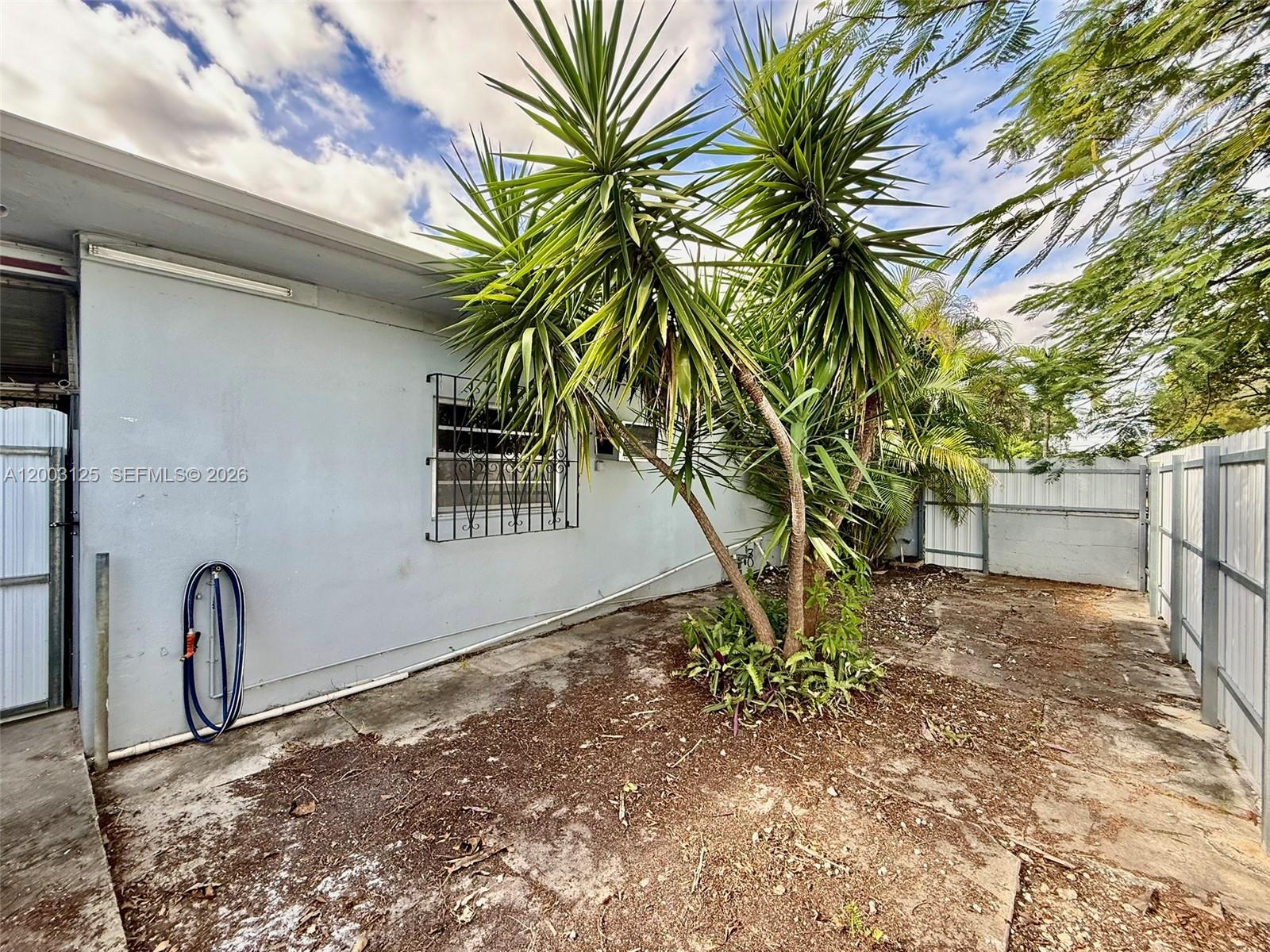3000 NW 5th St Miami, FL 33125