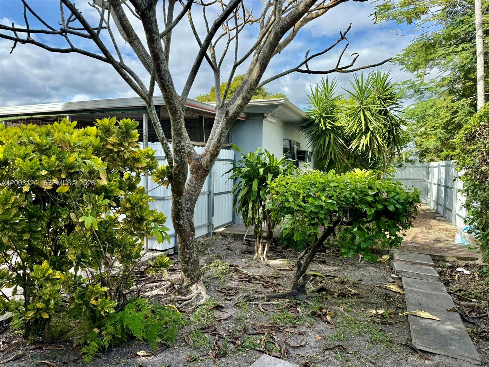 3000 NW 5th St Miami, FL 33125