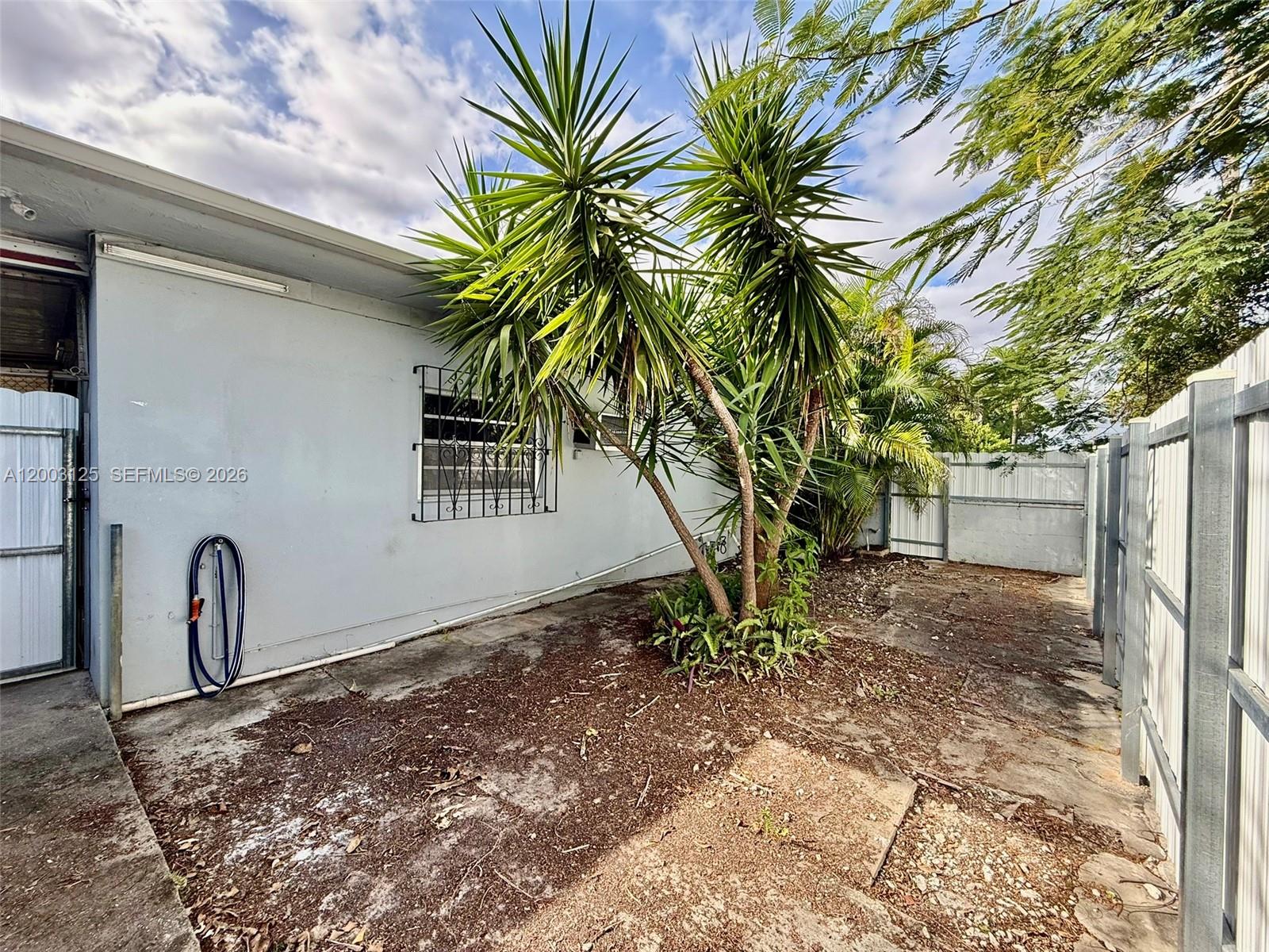 3000 NW 5th St Miami, FL 33125