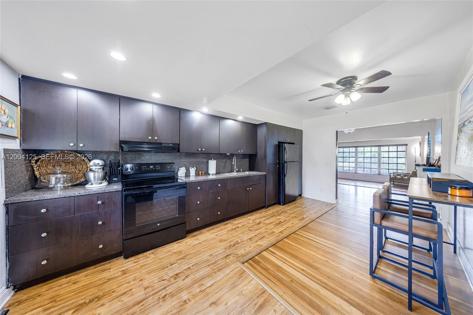 1061 Wren Ave Miami Springs, FL 33166
