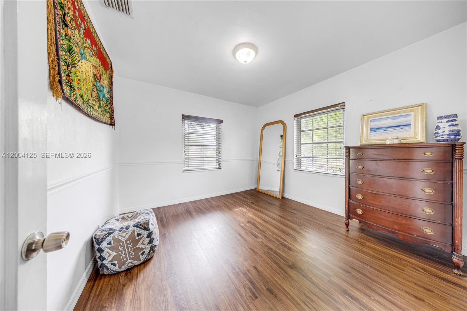 1061 Wren Ave Miami Springs, FL 33166