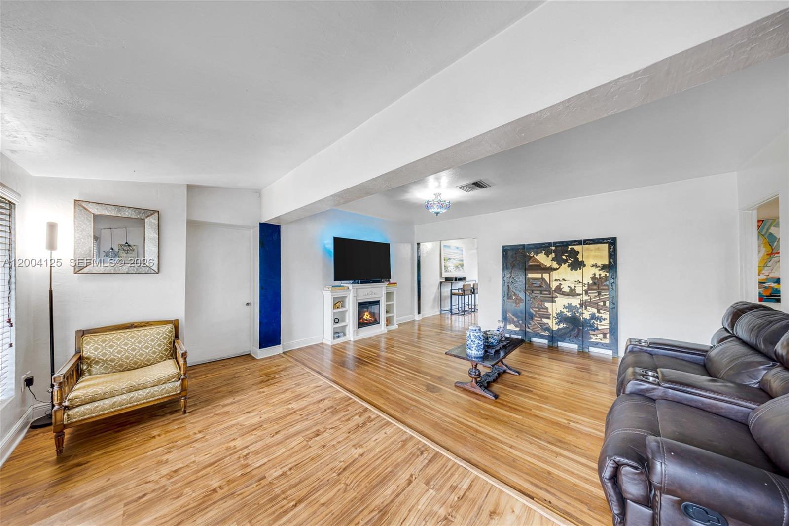 1061 Wren Ave Miami Springs, FL 33166