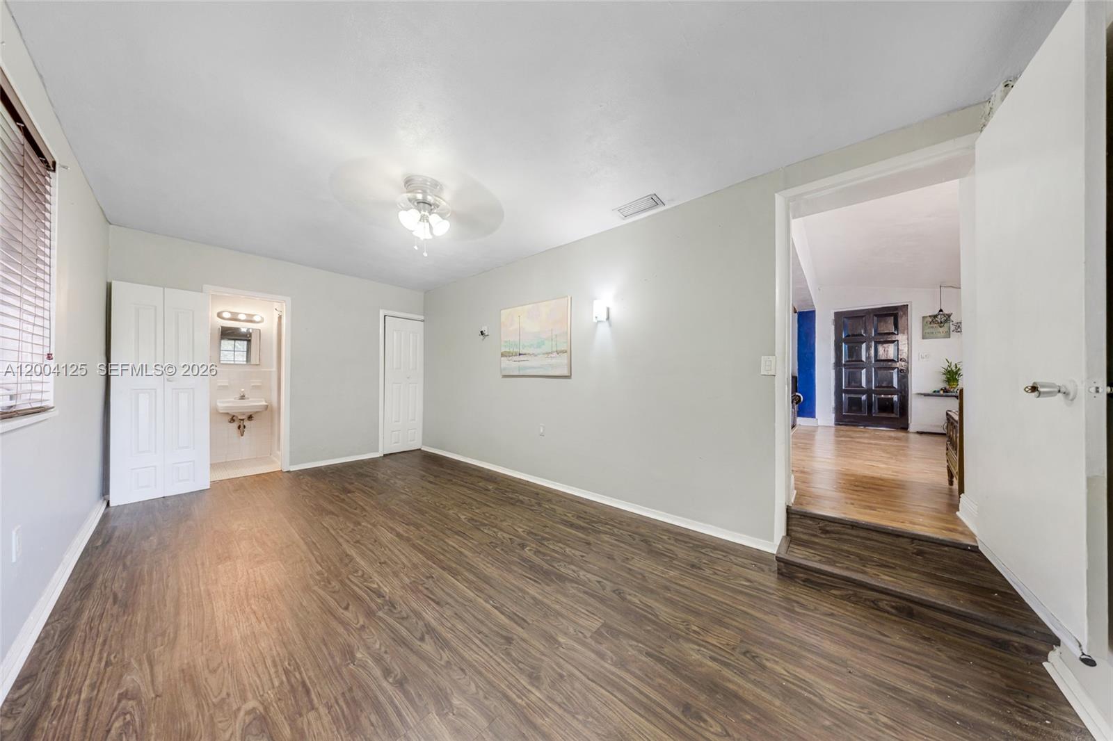 1061 Wren Ave Miami Springs, FL 33166