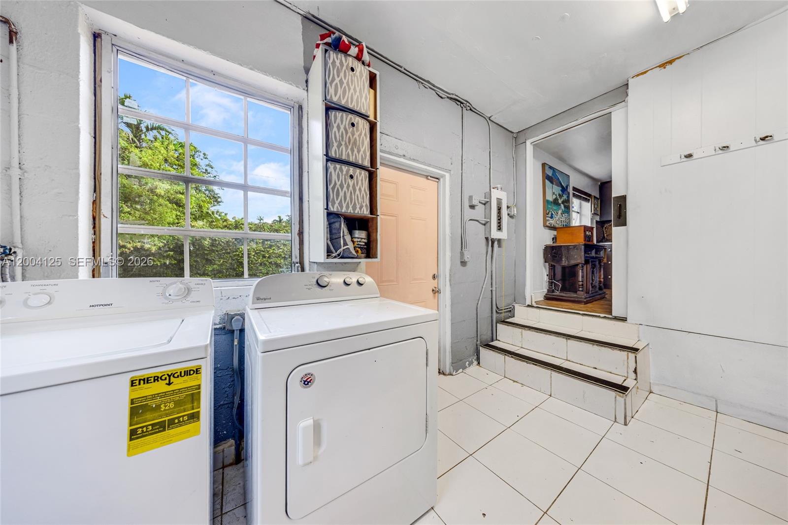 1061 Wren Ave Miami Springs, FL 33166