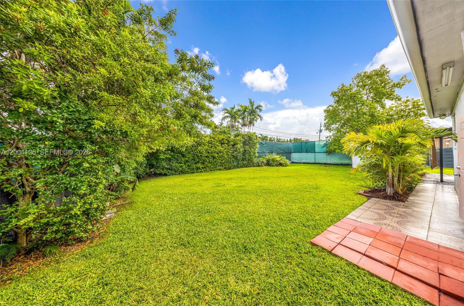 1061 Wren Ave Miami Springs, FL 33166