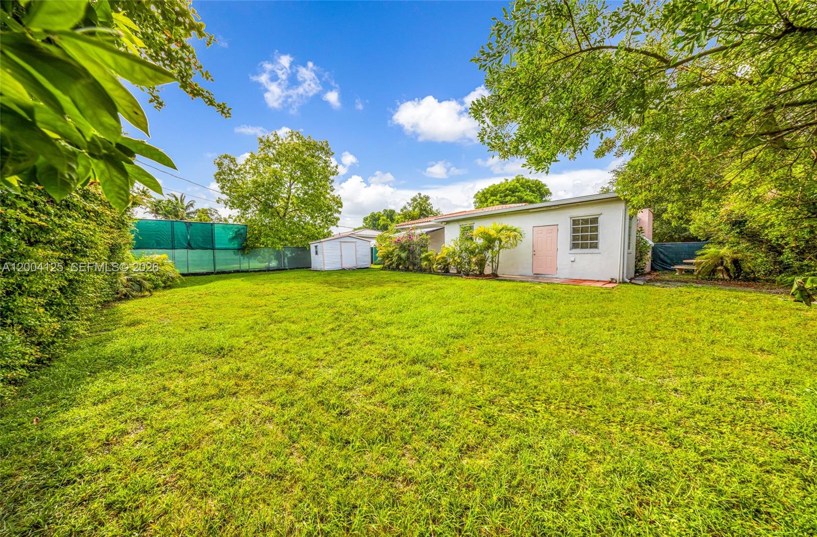 1061 Wren Ave Miami Springs, FL 33166