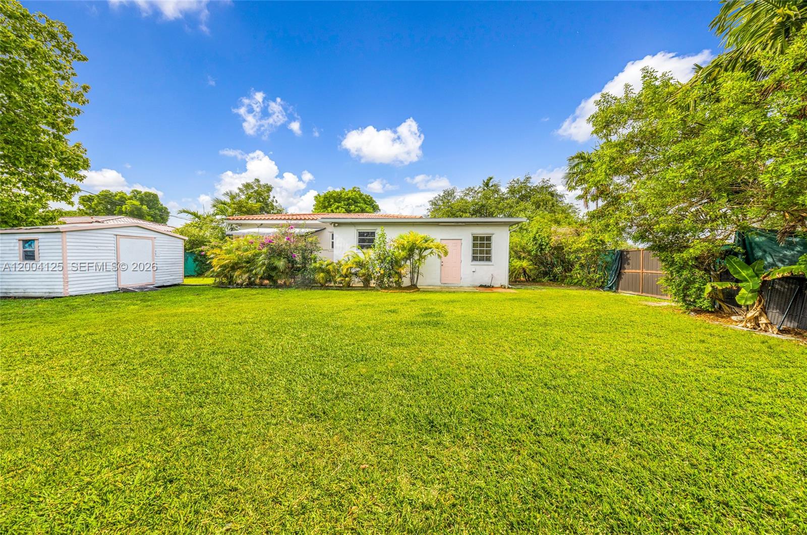 1061 Wren Ave Miami Springs, FL 33166