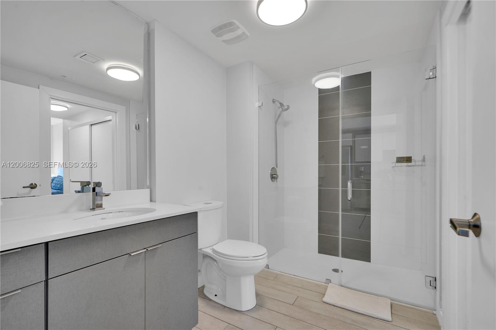 image 26 Edgewater11