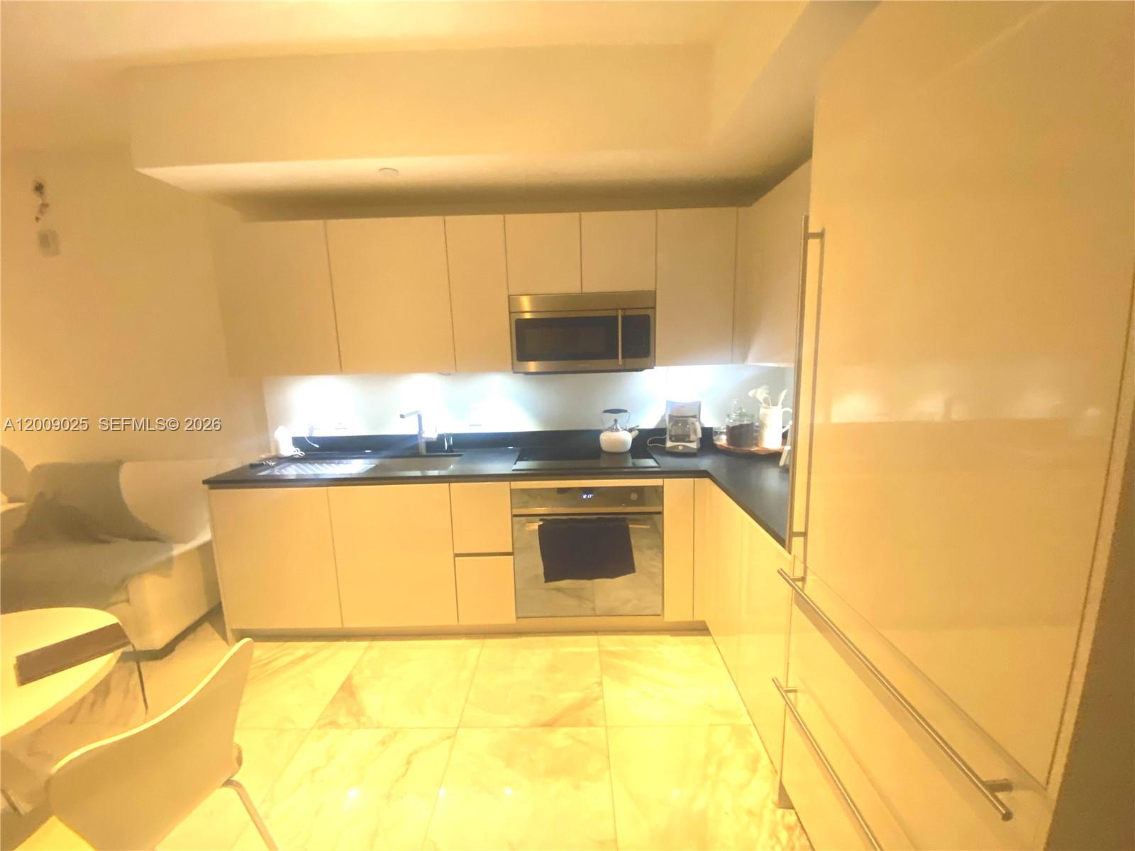 image 1010 Brickell14