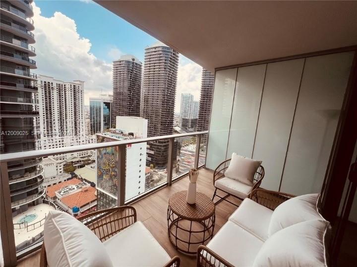image 1010 Brickell19