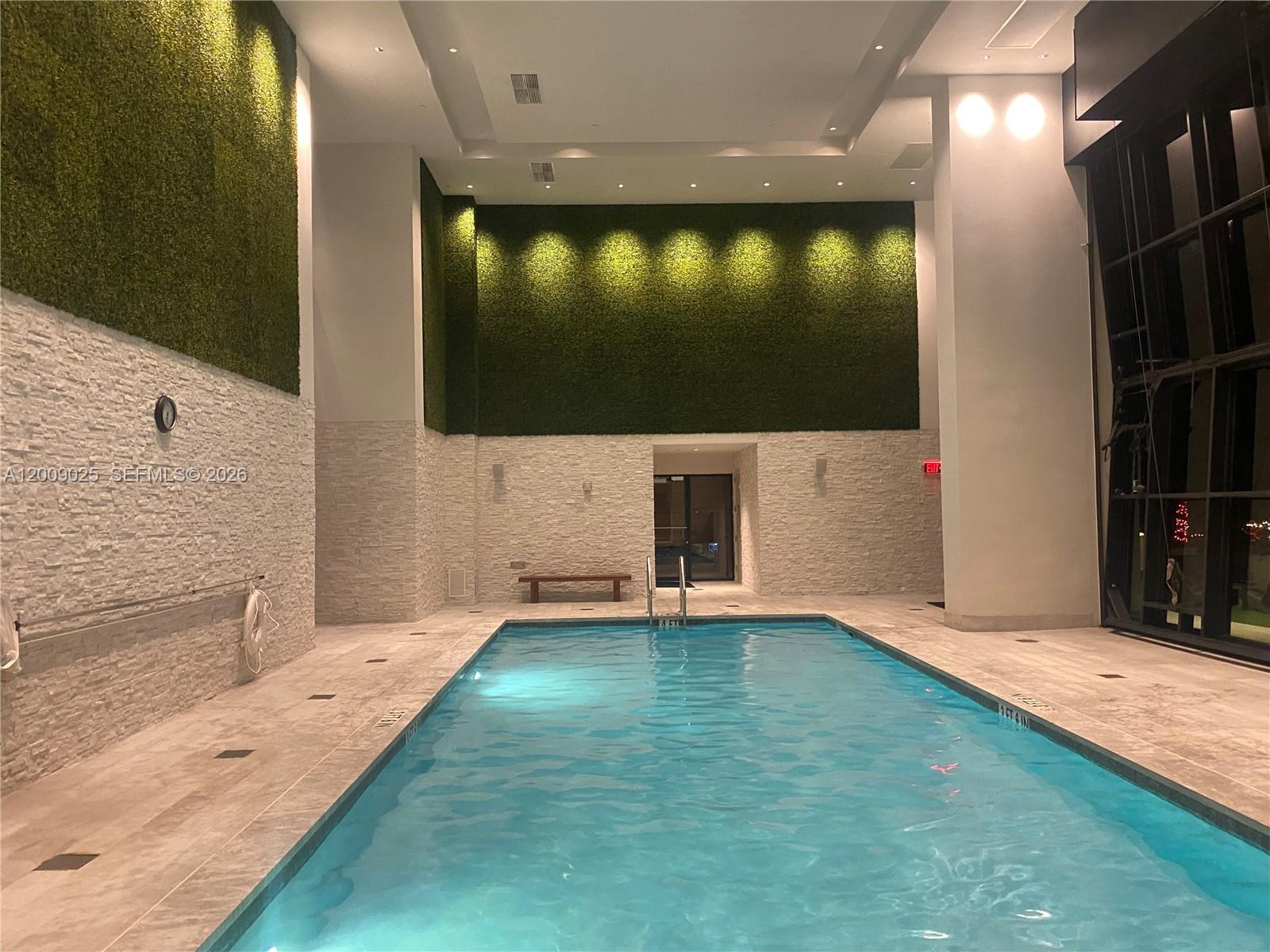 image 1010 Brickell37