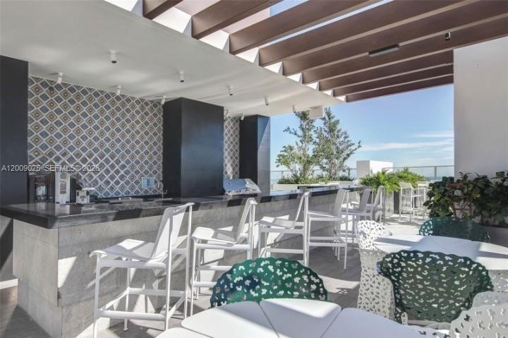 image 1010 Brickell67