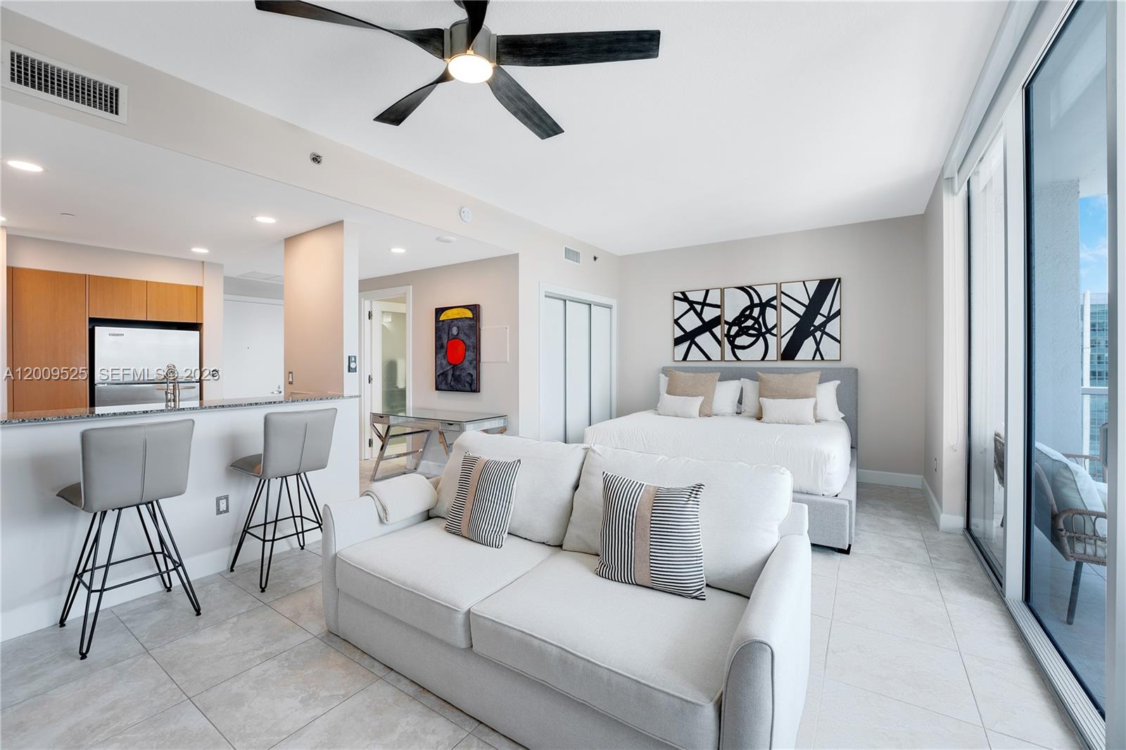 1060 Brickell Ave #3209