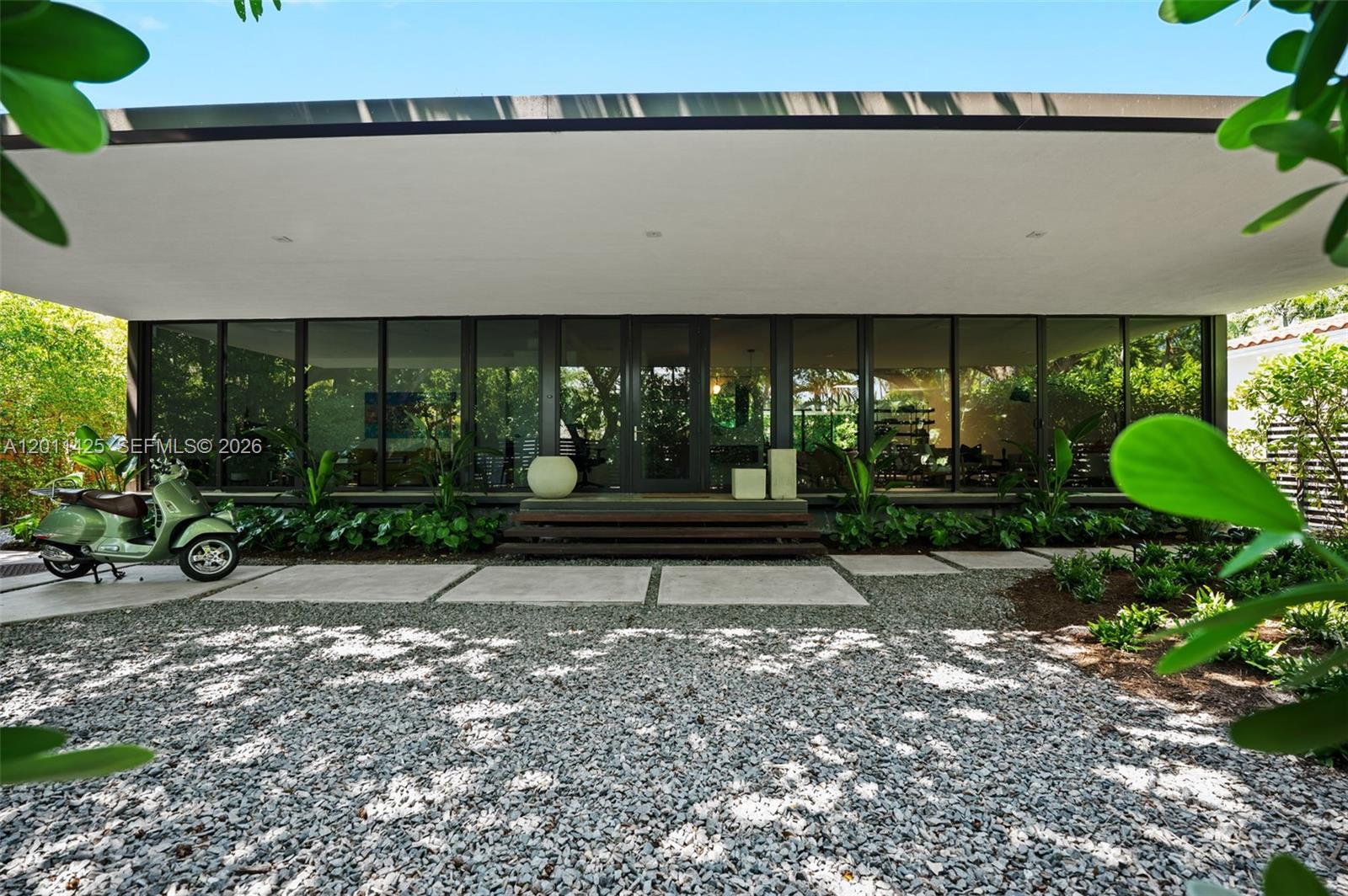 4045 Bonita Ave Miami, FL 33133