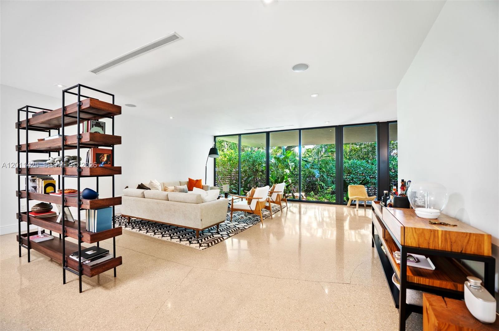 4045 Bonita Ave Miami, FL 33133