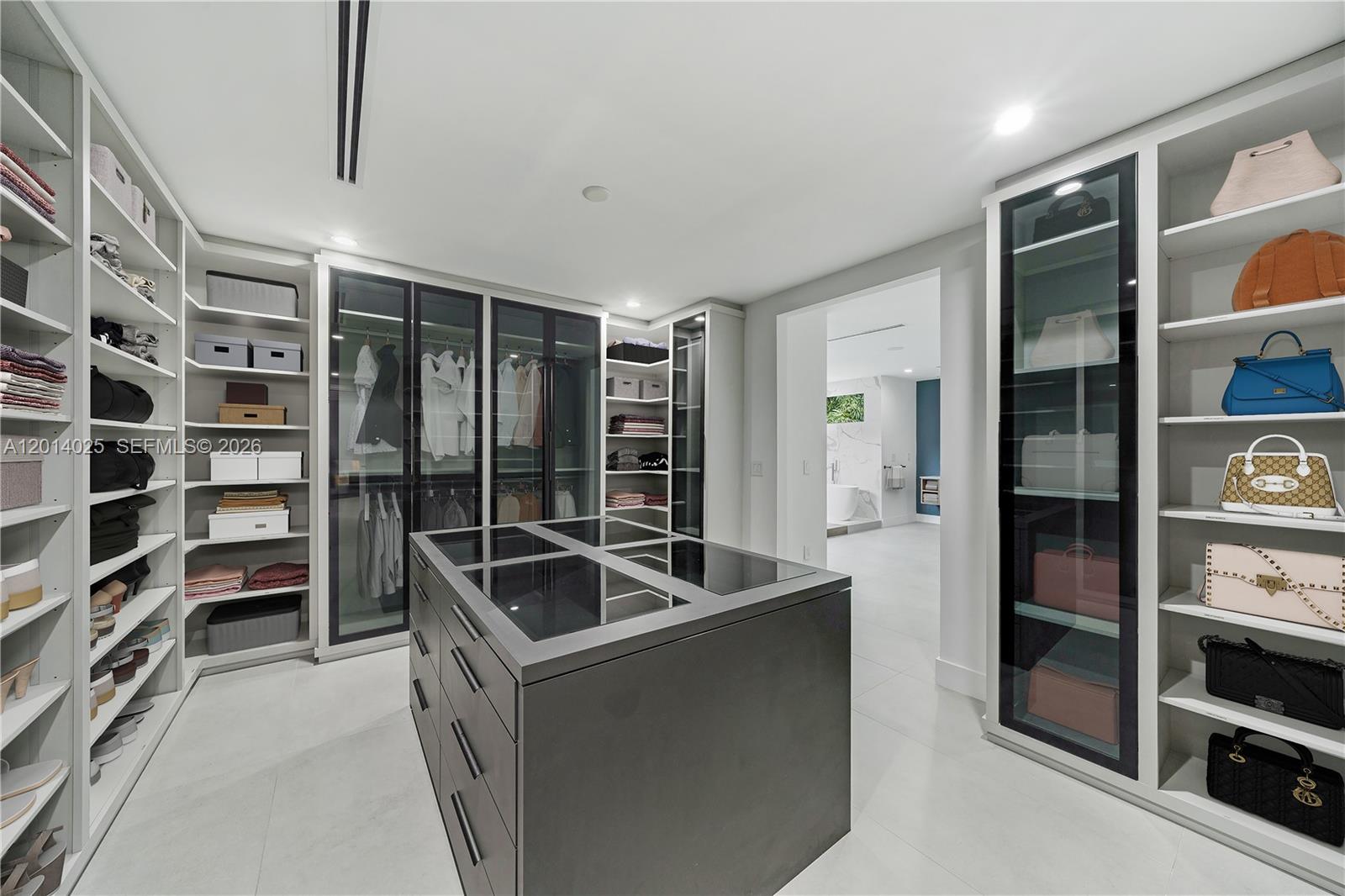 6695 SW 112th St Pinecrest, FL 33156