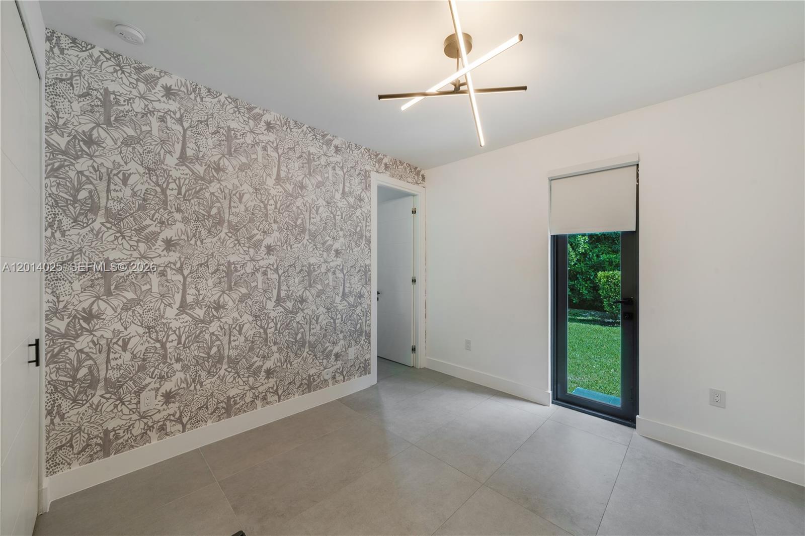 6695 SW 112th St Pinecrest, FL 33156
