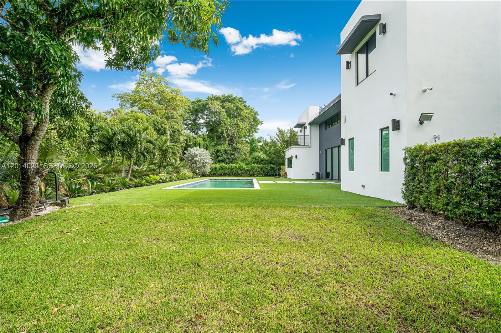6695 SW 112th St Pinecrest, FL 33156