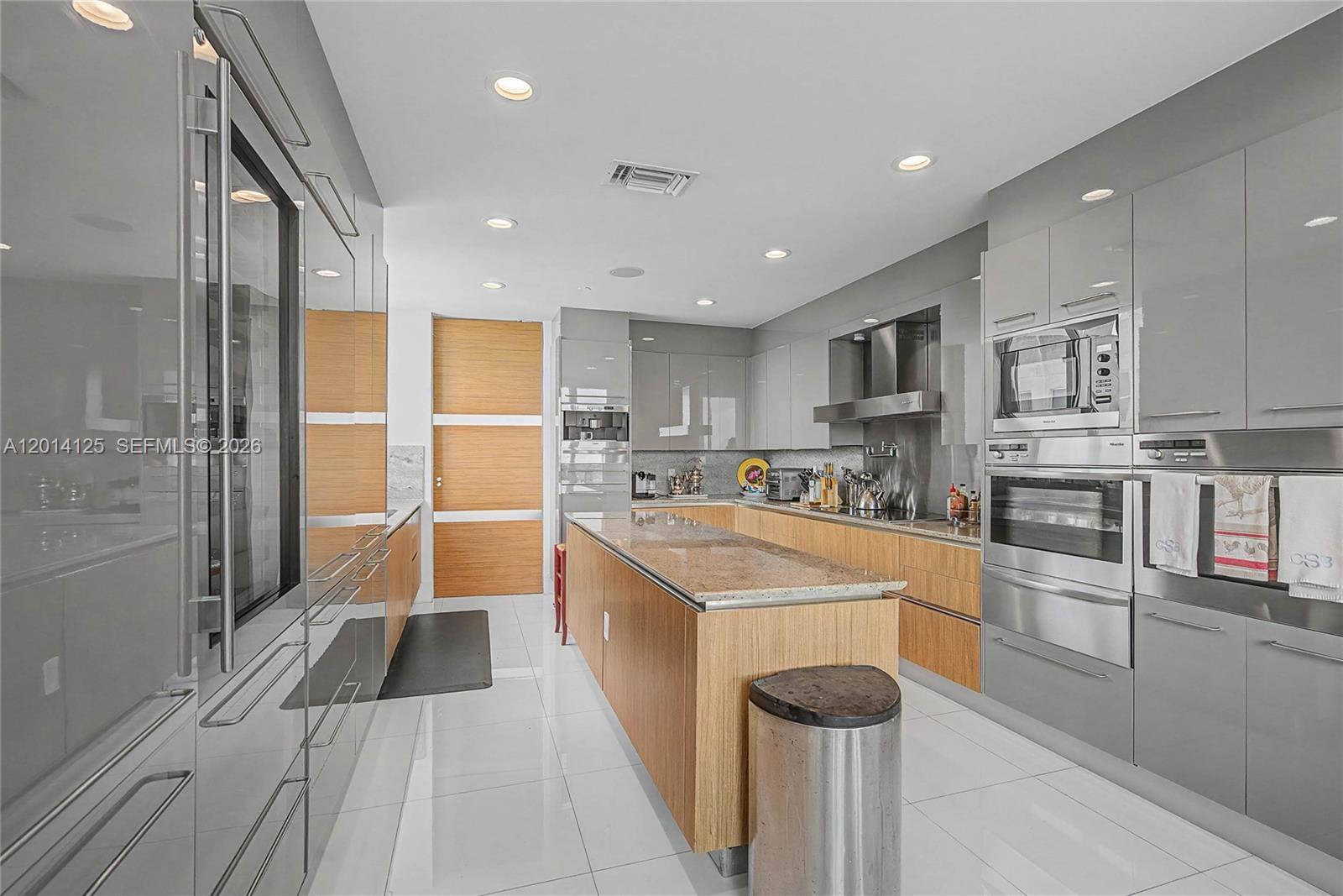 2627 S Bayshore Dr #2601 Miami, FL 33133
