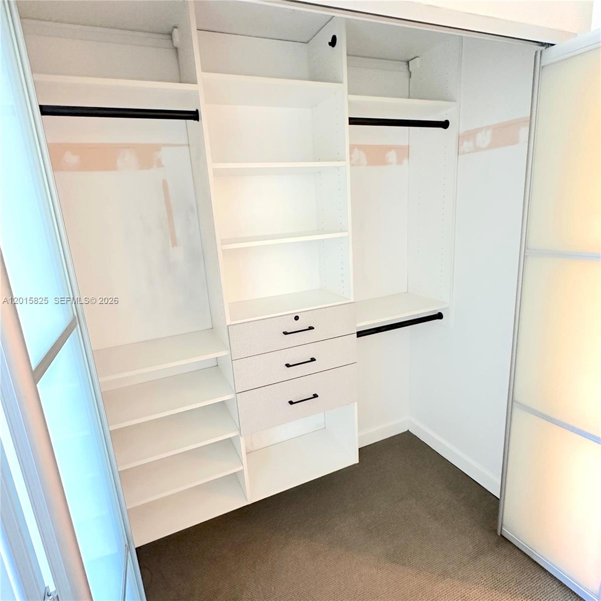 300 S Pointe Dr #704 Miami Beach, FL 33139