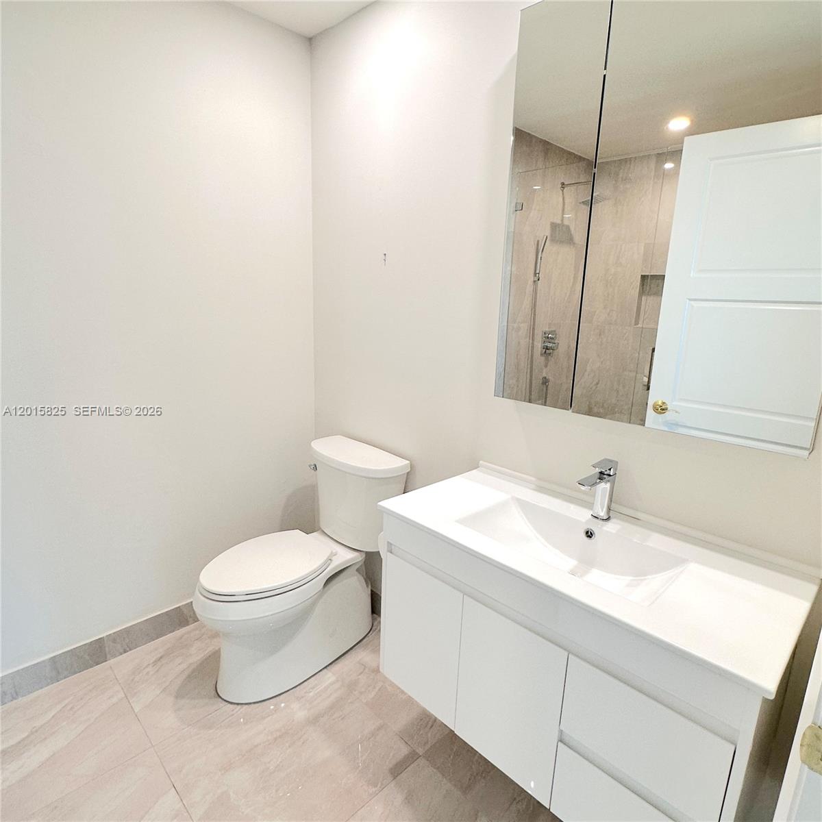 300 S Pointe Dr #704 Miami Beach, FL 33139