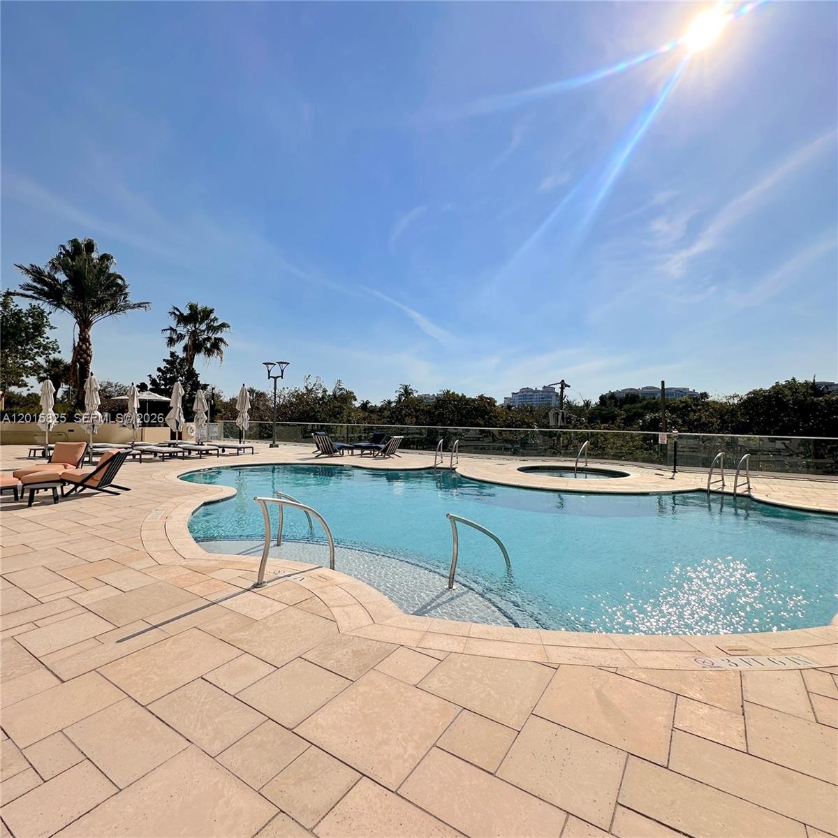 300 S Pointe Dr #704 Miami Beach, FL 33139