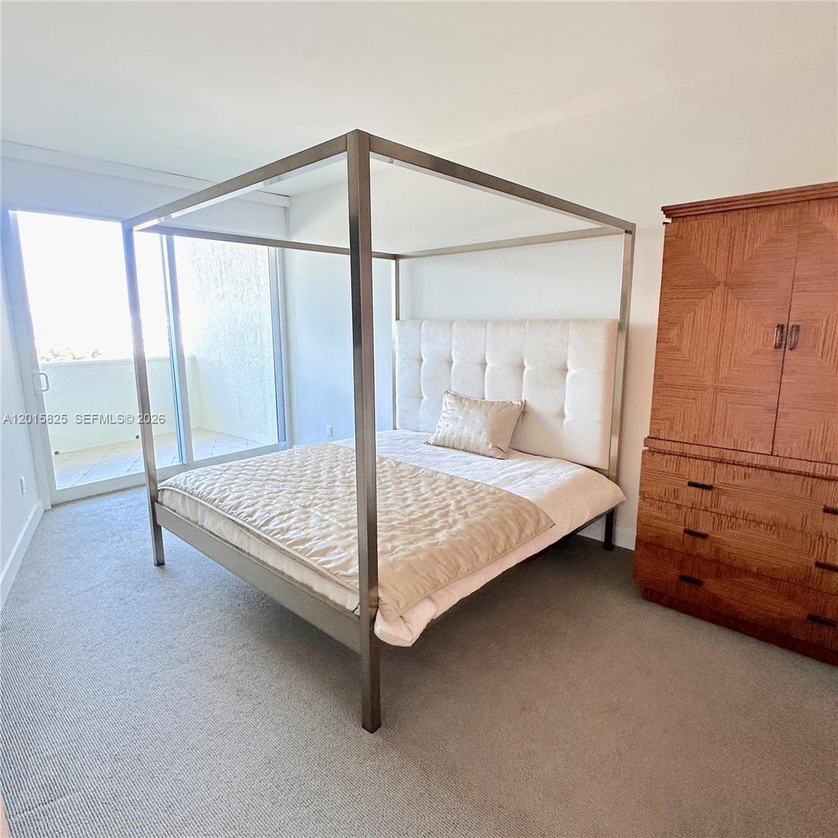 300 S Pointe Dr #704 Miami Beach, FL 33139