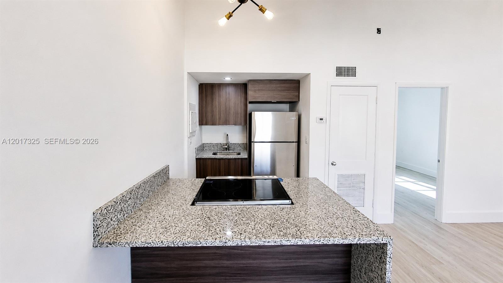 840 SW 7th St #852 Miami, FL 33130