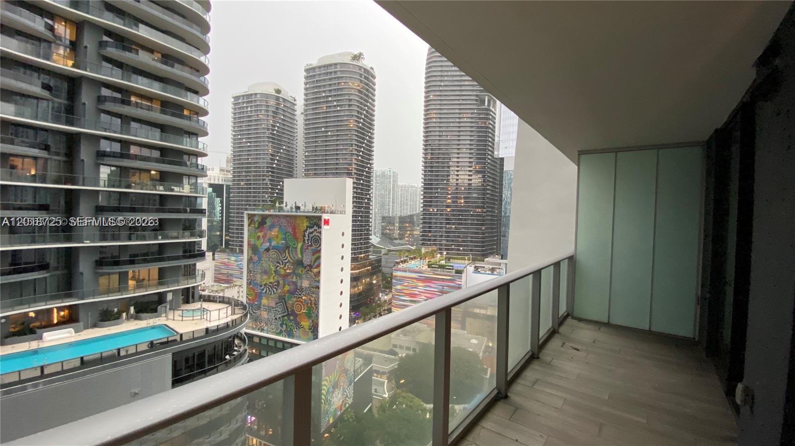 1010 Brickell Ave #2208 Miami, FL 33131