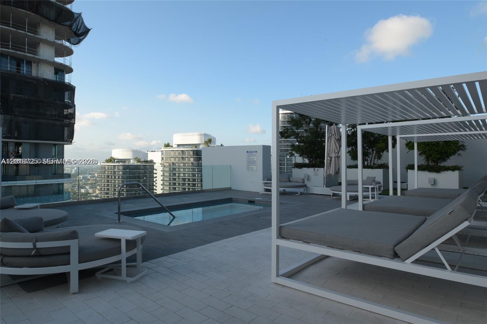 1010 Brickell Ave #2208 Miami, FL 33131