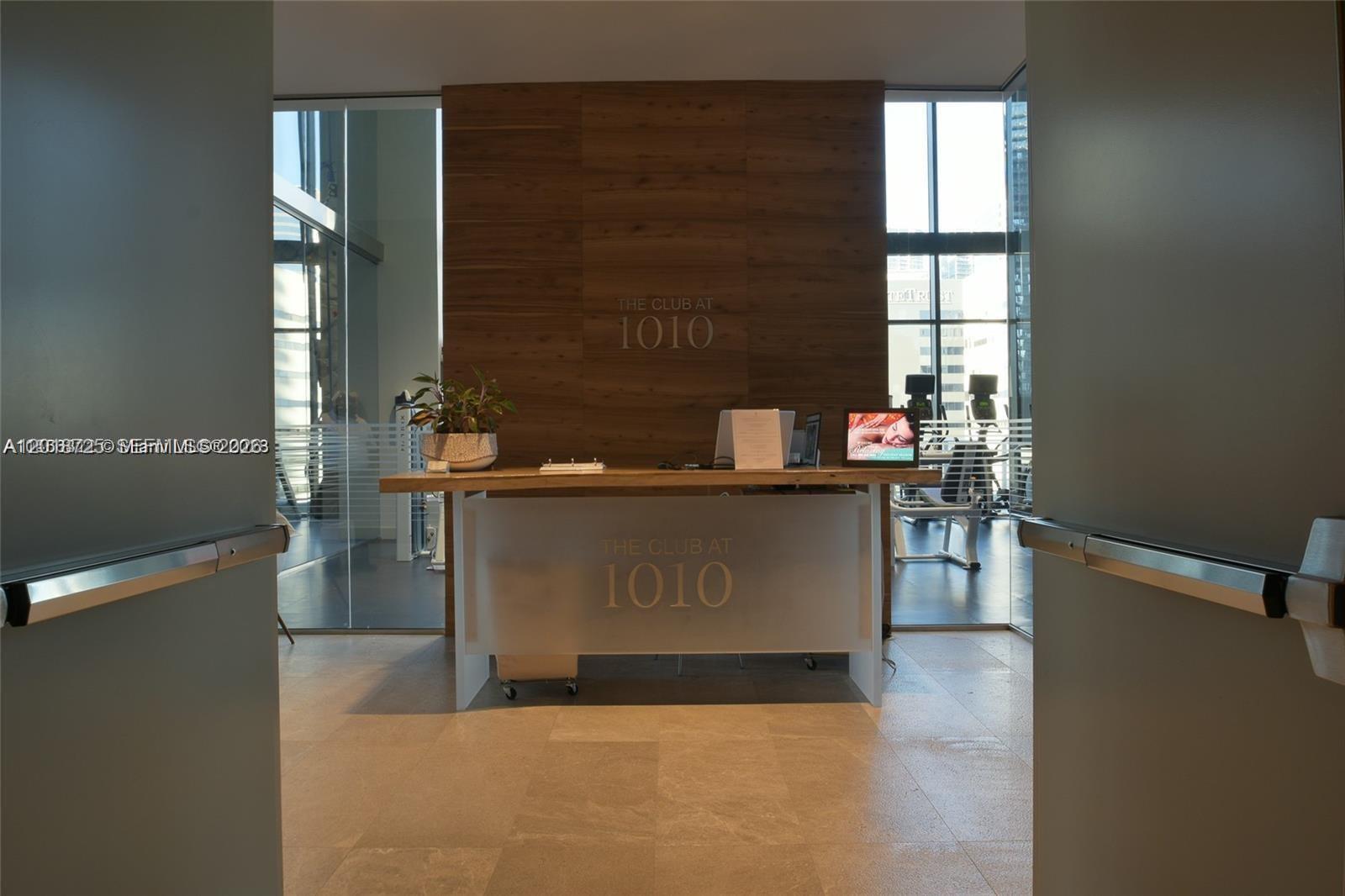 1010 Brickell Ave #2208 Miami, FL 33131