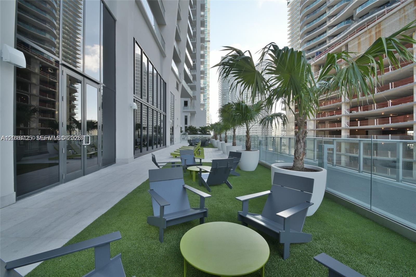 1010 Brickell Ave #2208 Miami, FL 33131