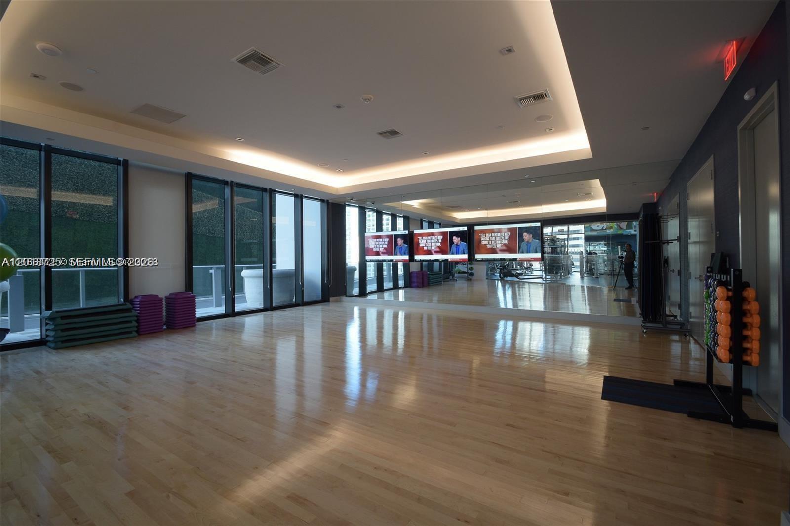 1010 Brickell Ave #2208 Miami, FL 33131