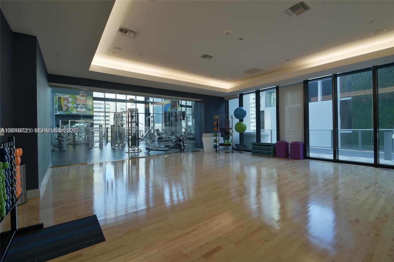 1010 Brickell Ave #2208 Miami, FL 33131