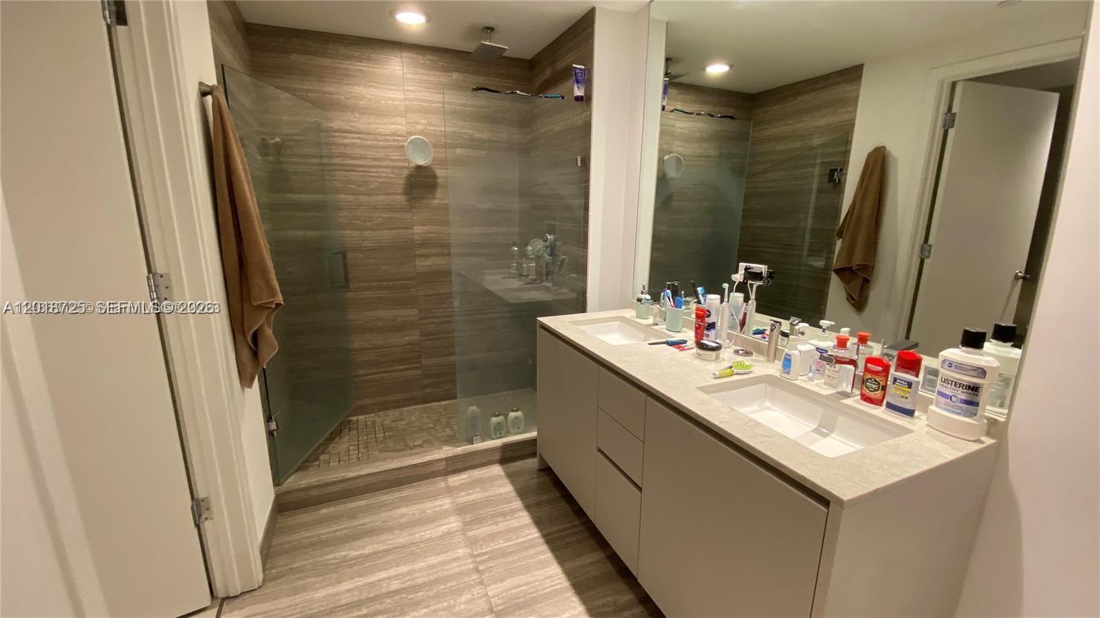 1010 Brickell Ave #2208 Miami, FL 33131