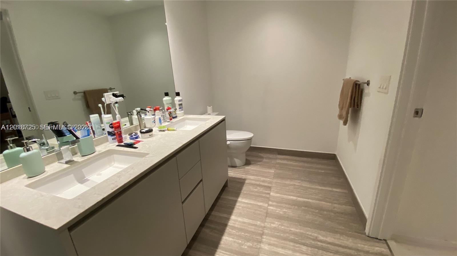 1010 Brickell Ave #2208 Miami, FL 33131