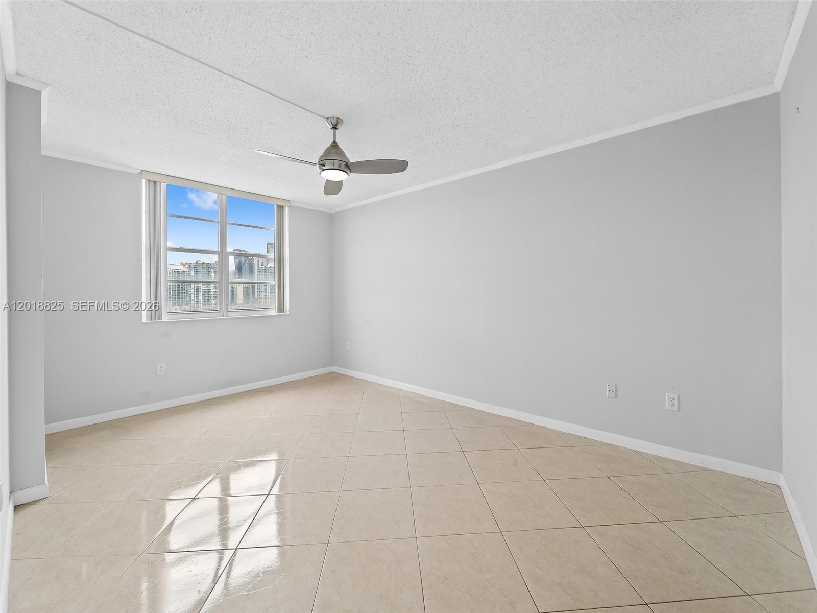 image Arlen House West7