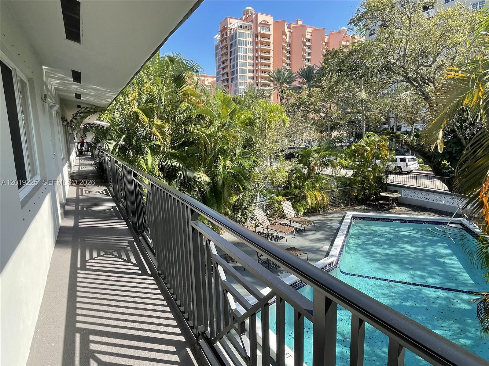 95 Edgewater Dr #207