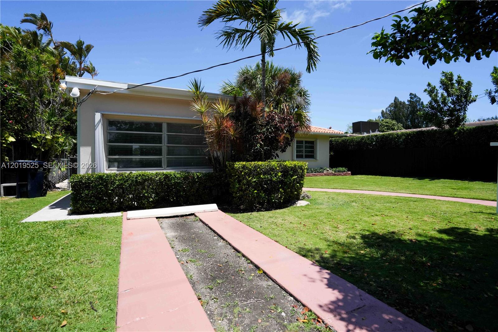 475 S Shore Dr Miami Beach, FL 33141