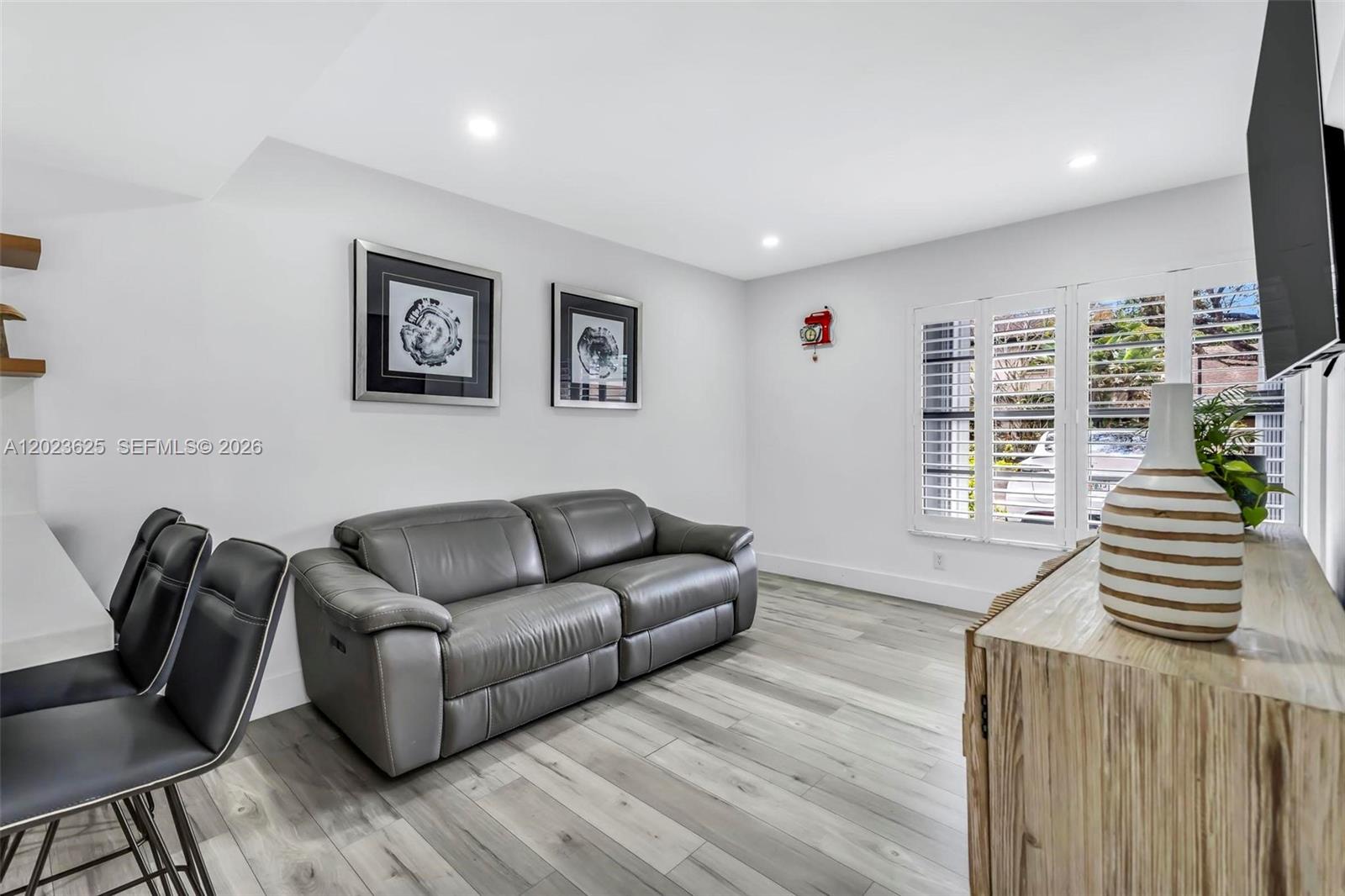 11765 SW 91st Ter Miami, FL 33186