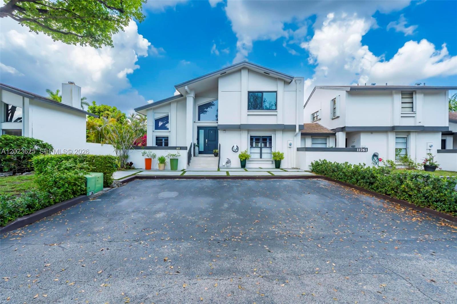 11765 SW 91st Ter Miami, FL 33186