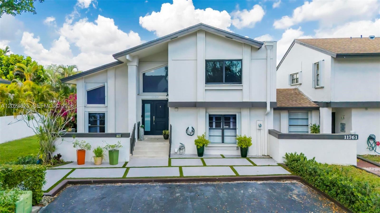 11765 SW 91st Ter Miami, FL 33186