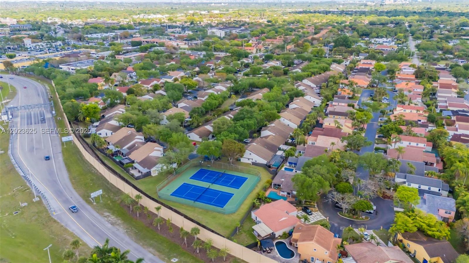 11765 SW 91st Ter Miami, FL 33186
