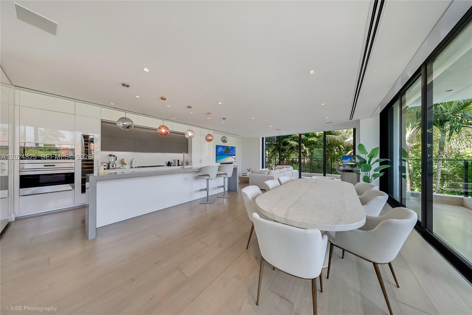 420 N Hibiscus Dr Miami Beach, FL 33139