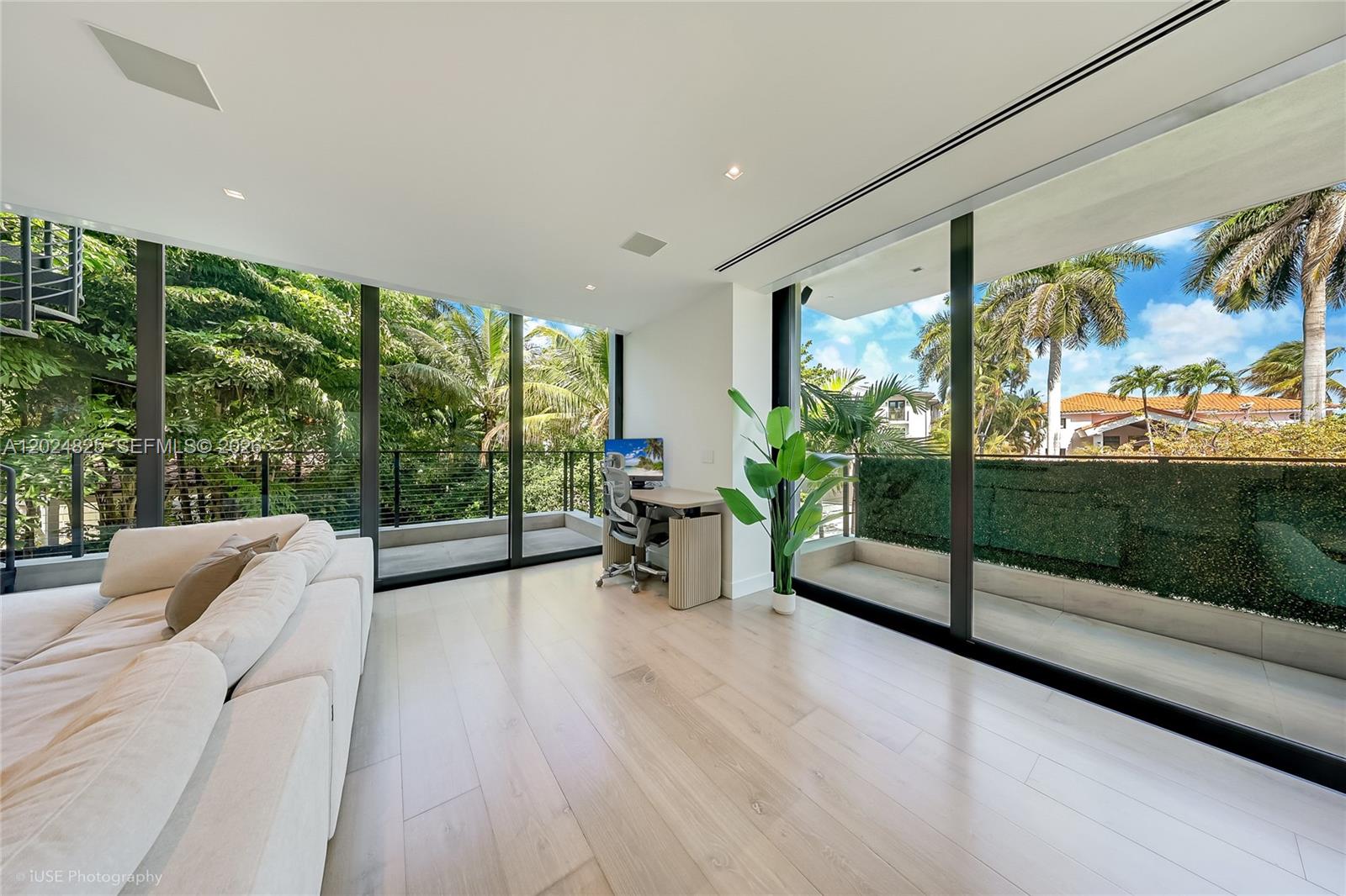 420 N Hibiscus Dr Miami Beach, FL 33139